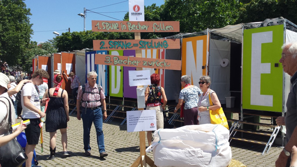 20150604_132656 Kirchentag Kompost Klo