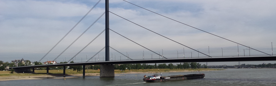 20150616_092927 Rheinufer Düsseldorf