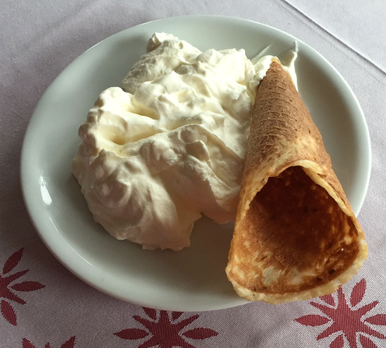 Anis-Hörnchen mit Sahne